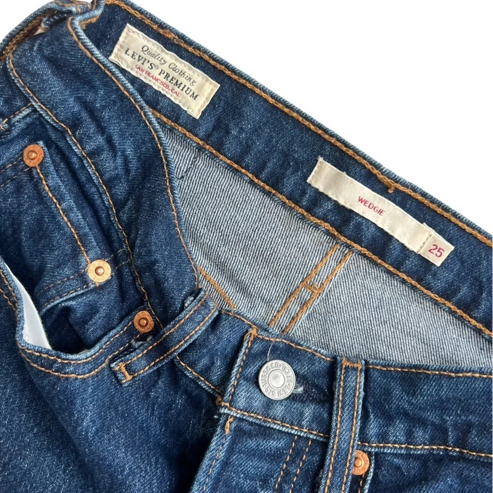 Levi’s Premium Wedgie Straight Ankle Jeans Blue Denim Size 25 - Picture 8 of 8